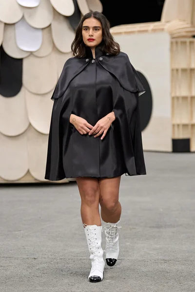 Look 29